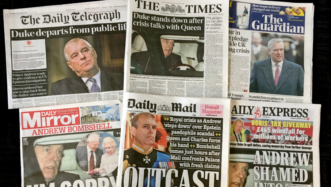 Foto: Los periódicos en Inglaterra tras un nuevo escándalo en la corona británica, 21 de noviembre de 2019 (AP)