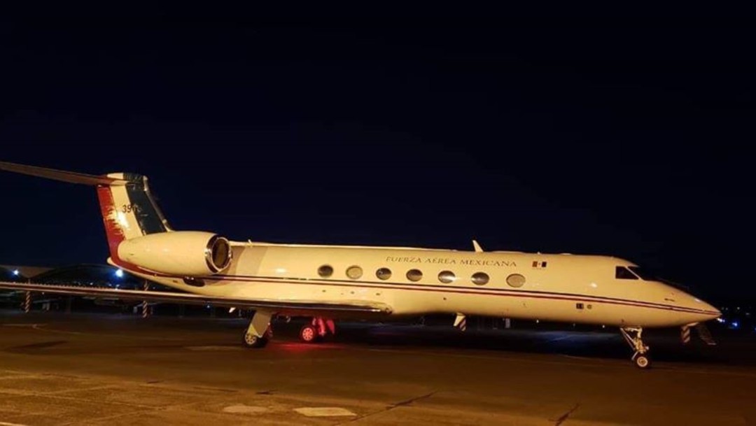FOTO Avión de la FAM que transporta a Evo Morales despega de Paraguay. (Twitter)
