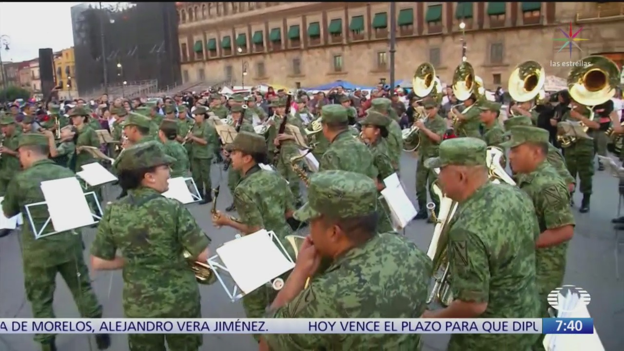 Foto: Banda música Sedena hace flashmob Zócalo CDMX