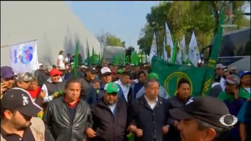 Foto: Campesinos Encapsulados Intentaron Irrumpir Desfile Revolucionario CDMX 20 Noviembre 2019