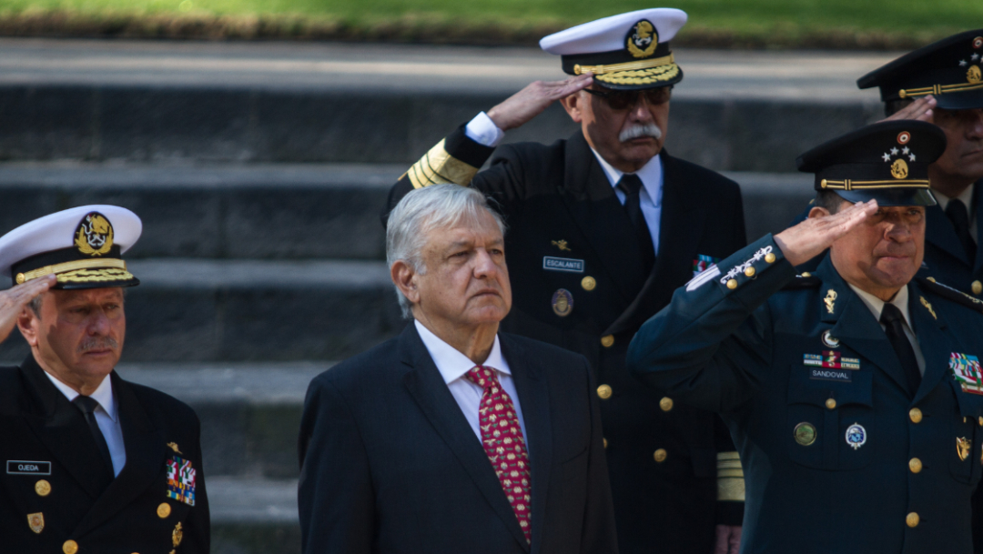 Foto: El presidente Andrés Manuel López Obrador está acompañado de Luis Cresencio Sandoval González, secretario de la Defensa Nacional y José Rafael Ojeda Durán titular de Semar, 23 noviembre 2019