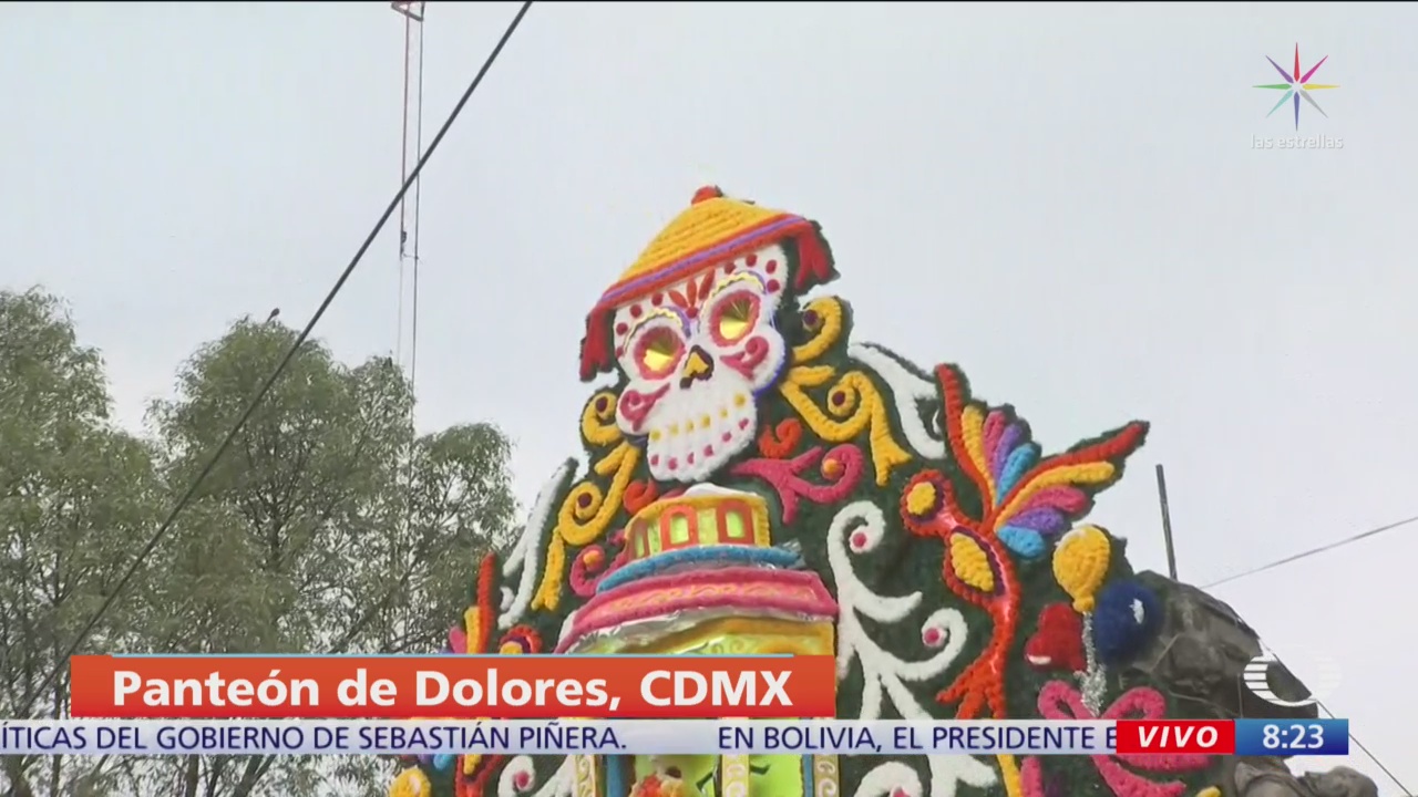 FOTO: Cómo celebran mexicanos Día de Muertos en panteones de CDMX, 1 noviembre 2019