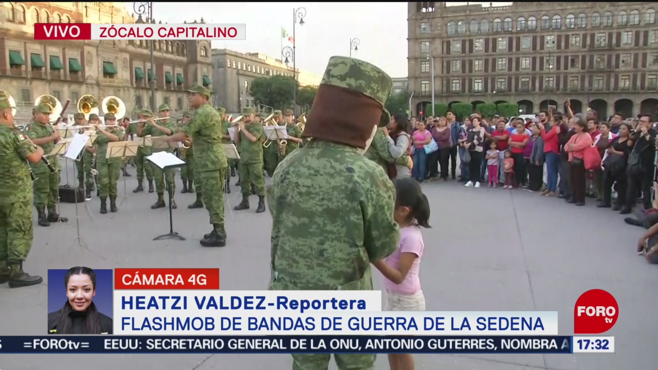 FOTO: Ejército realiza flashmob bandas guerra Zócalo