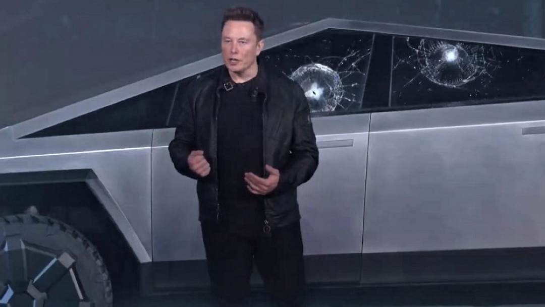 Foto: Elon Musk aclara por qué las ventanas antibalas de la Cybertruck se estrellaron
