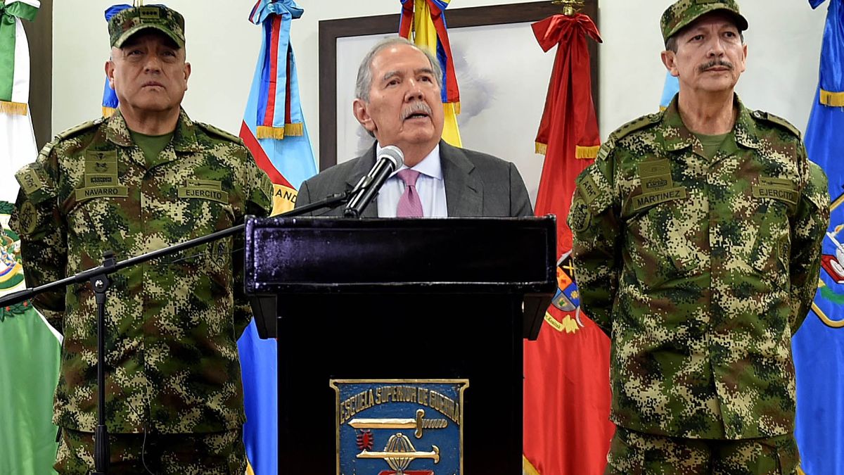 Foto: El ministro de Defensa de Colombia, Guillermo Botero, habla en conferencia de prensa. Efe
