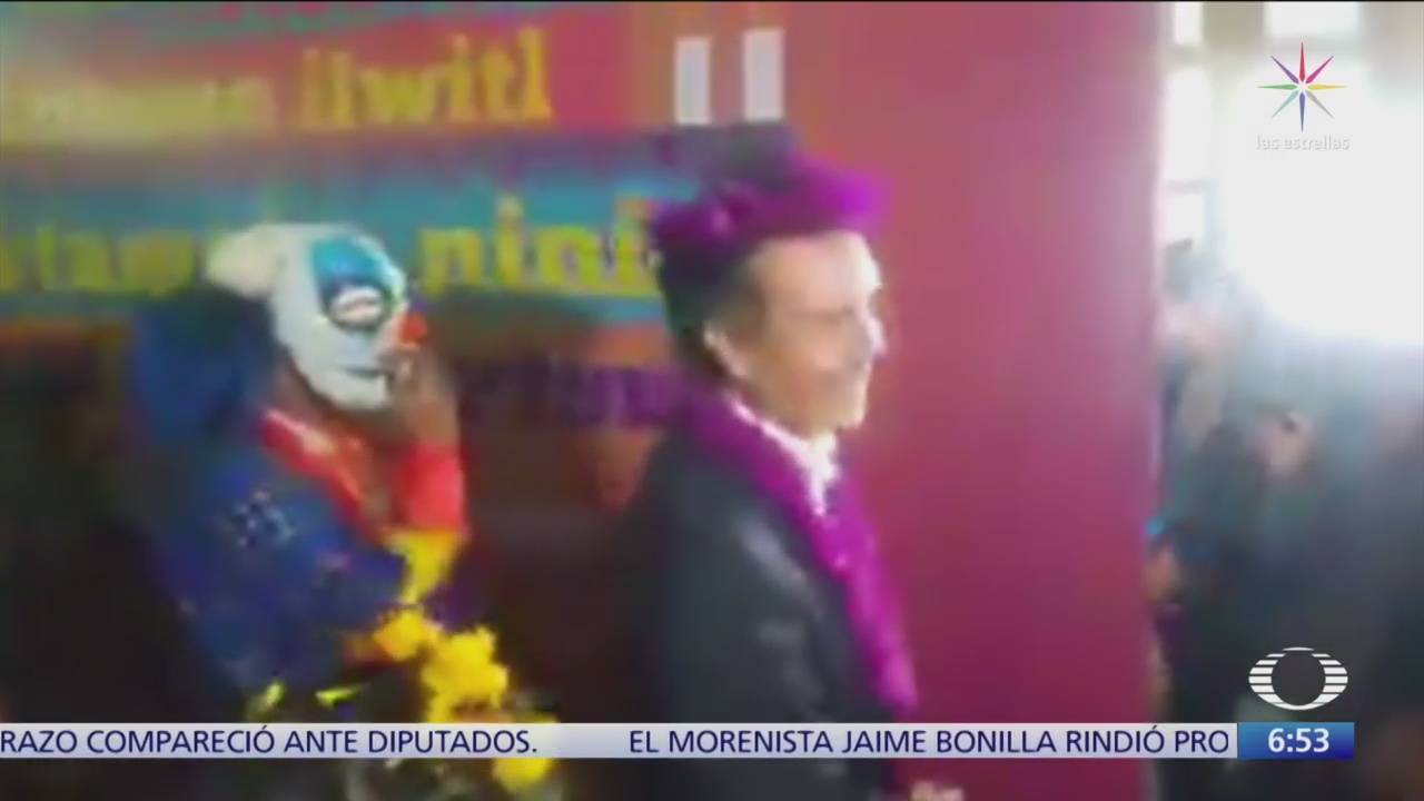FOTO: Graban a gobernador de Veracruz bailando por Día de Muertos, 1 noviembre 2019
