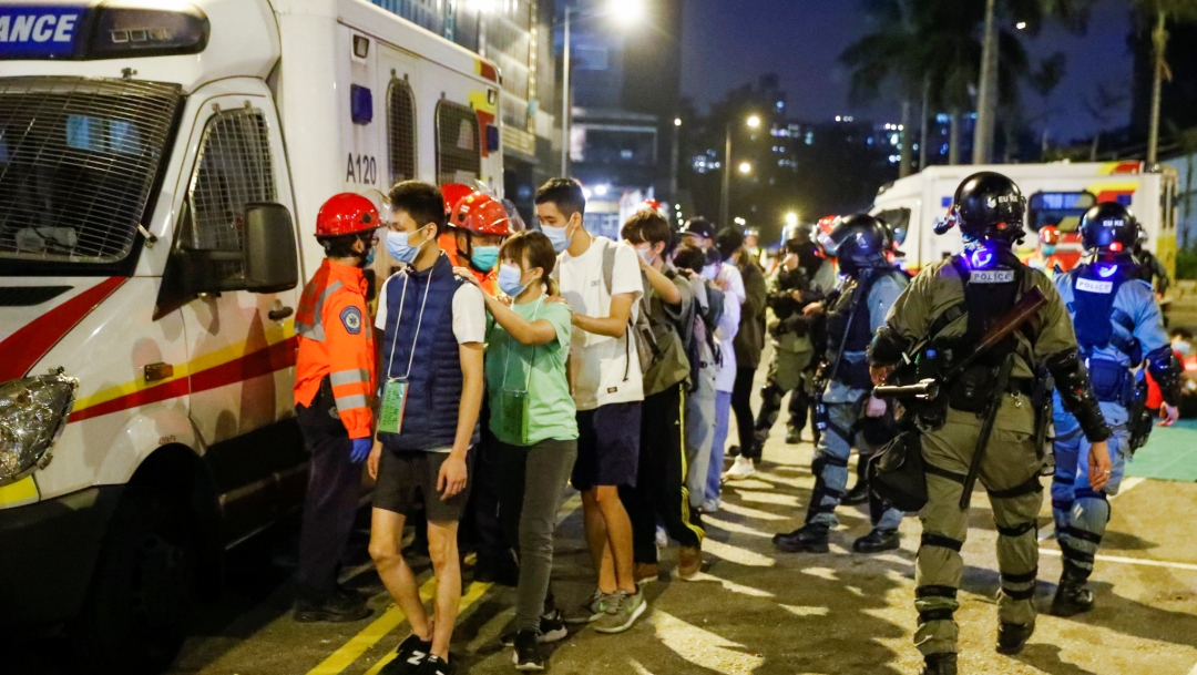 Hong Kong: Prohibición de usar máscaras es inconstitucional