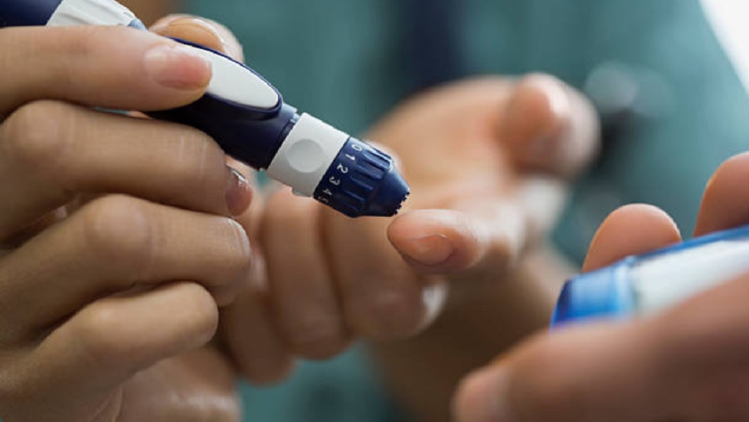 Mexicanos crean biotinta para medir la glucosa sin dolor