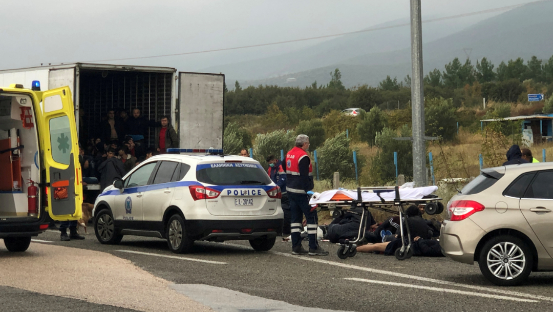 Foto: El conductor del camión, un hombre georgiano, fue detenido después de que la Policía encontró a los 41 migrantes metidos dentro del contenedor para transportar productos congelados, 4 de noviembre de 2019 (Reuters)