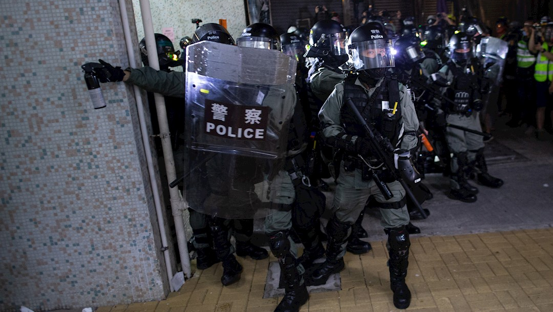 Foto: Policías anti-motines de Hong Kong, 9 noviembre 2019