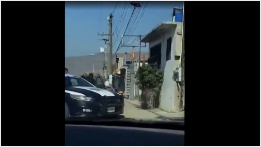 VIDEO: Policías de Tijuana matan a perro que estaba amarrado