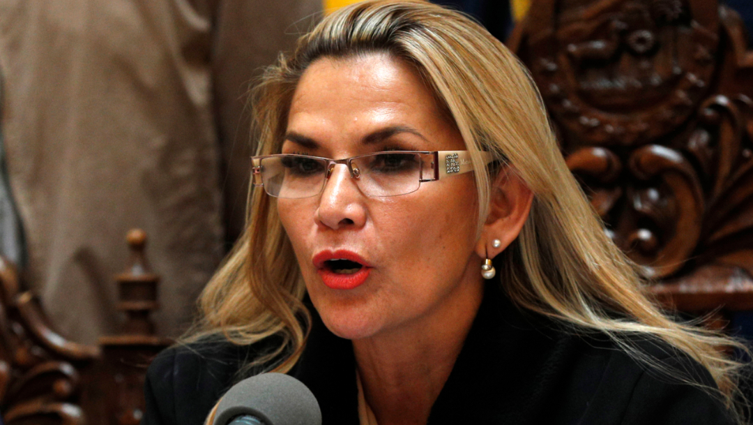 Imagen: El proyecto de ley fue presentado en la Cámara de Senadores por Sonia Chiri, senadora indígena quechua del MAS, para prohibir "aprehensiones y procesos judiciales" contra Morales, 23 de noviembre de 2019 (AP)