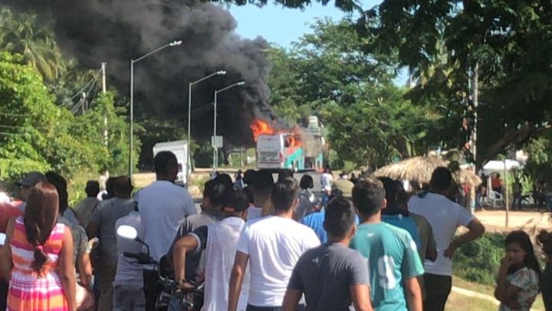 quema camiones acapulco (1)
