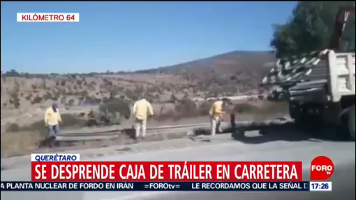 FOTO: Se parte caja de tráiler en autopista México-Querétaro, 18 noviembre 2019
