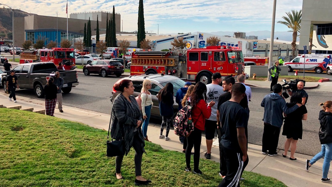 Foto: Arrestan a sospechoso de tiroteo en escuela de Santa Clarita, California