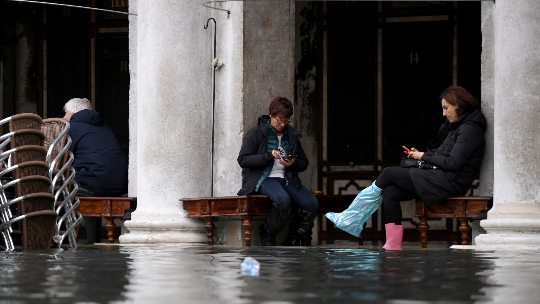 FOTO Venecia en emergencia por inundación y la marea sigue creciendo (Reuters)