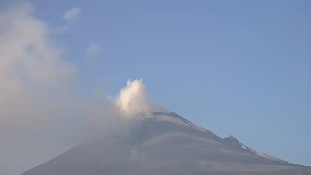 Foto: El Cenapred exhorta a no acercarse al volcán y sobre todo al cráter, 18 de noviembre de 2019 (Twitter @PC_Estatal)
