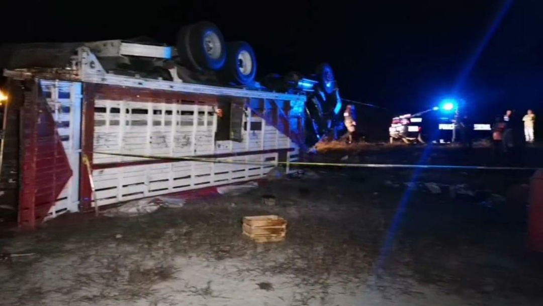 Foto Vuelca camión con peregrinos en Puebla; hay al menos 20 lesionados, 17 de noviembre de 2019, (Noticieros Televisa)