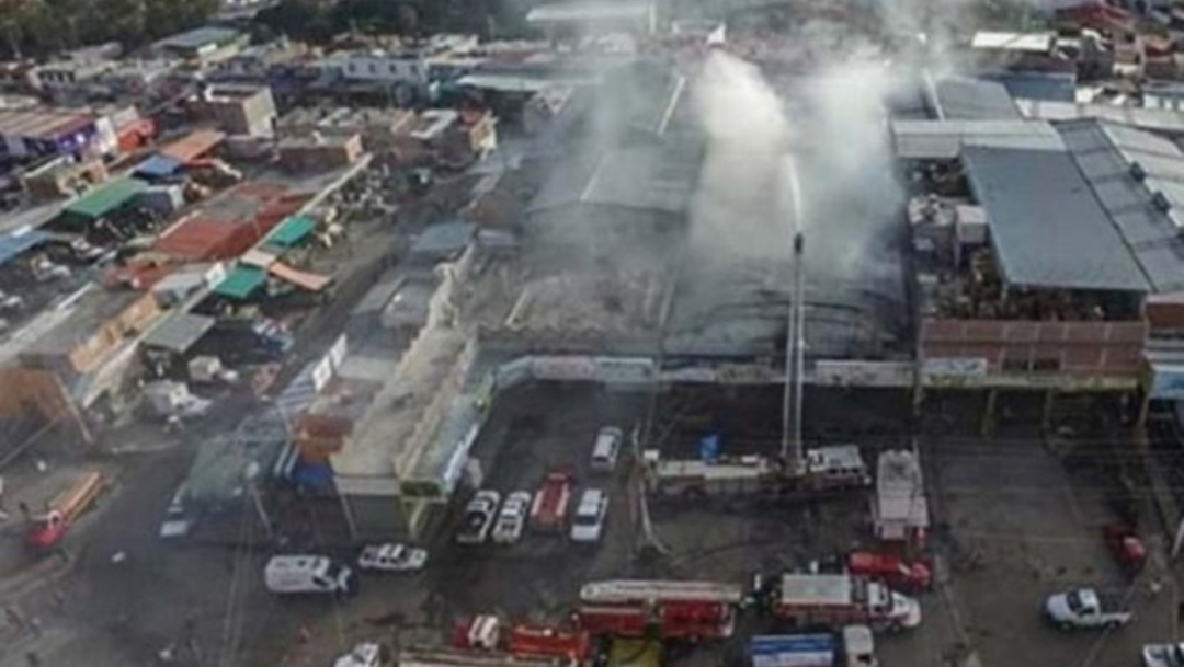 FOTO Los locatarios afectados señalaron que posiblemente los locales tendrán que ser demolidos como medida de seguridad, 2 de noviembre de 2019 (Noticieros Televisa)