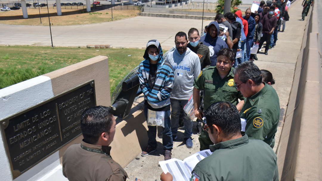 Foto: EEUU regresa a México a venezolanos que piden asilo en Arizona, 6 de diciembre de 2019, (AP, archivo)