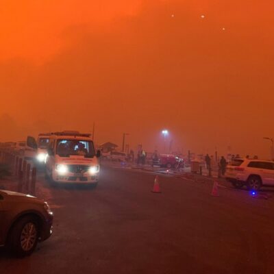 Australia declara estado de emergencia por incendios fuera de control; hay 5 desaparecidos