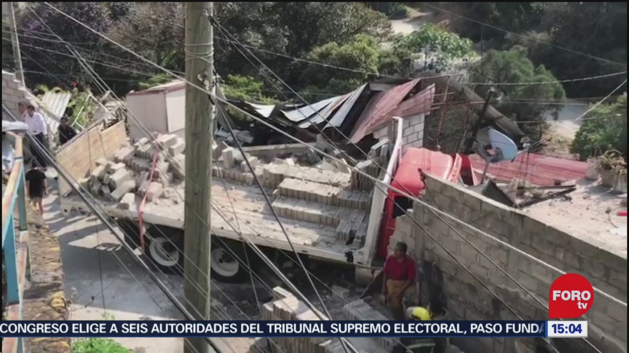FOTO: camion sin frenos choca contra casa en cuernavaca