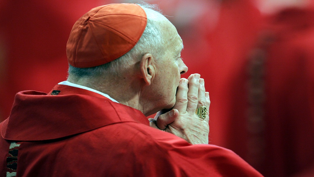 Grandes sobornos de excardenal estadounidense a papas Juan Pablo II y Benedicto XVI, salen a la luz