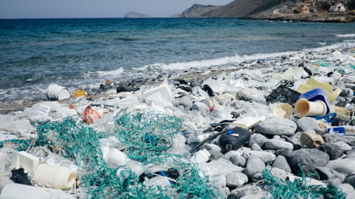 FOTO: Entre ocho y doce millones de toneladas de plástico colapsan cada año el mar, el 29 de enero de 2020