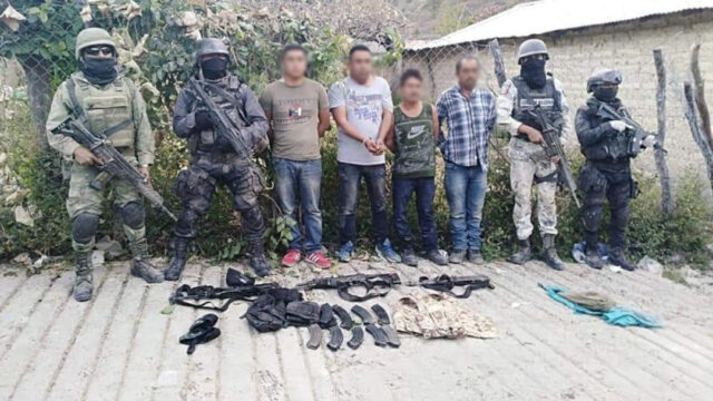 fOTO: Cuatro hombres detenidos en el poblado "El Naranjo", en Guerrero, 29 DICIEMBRE 2019