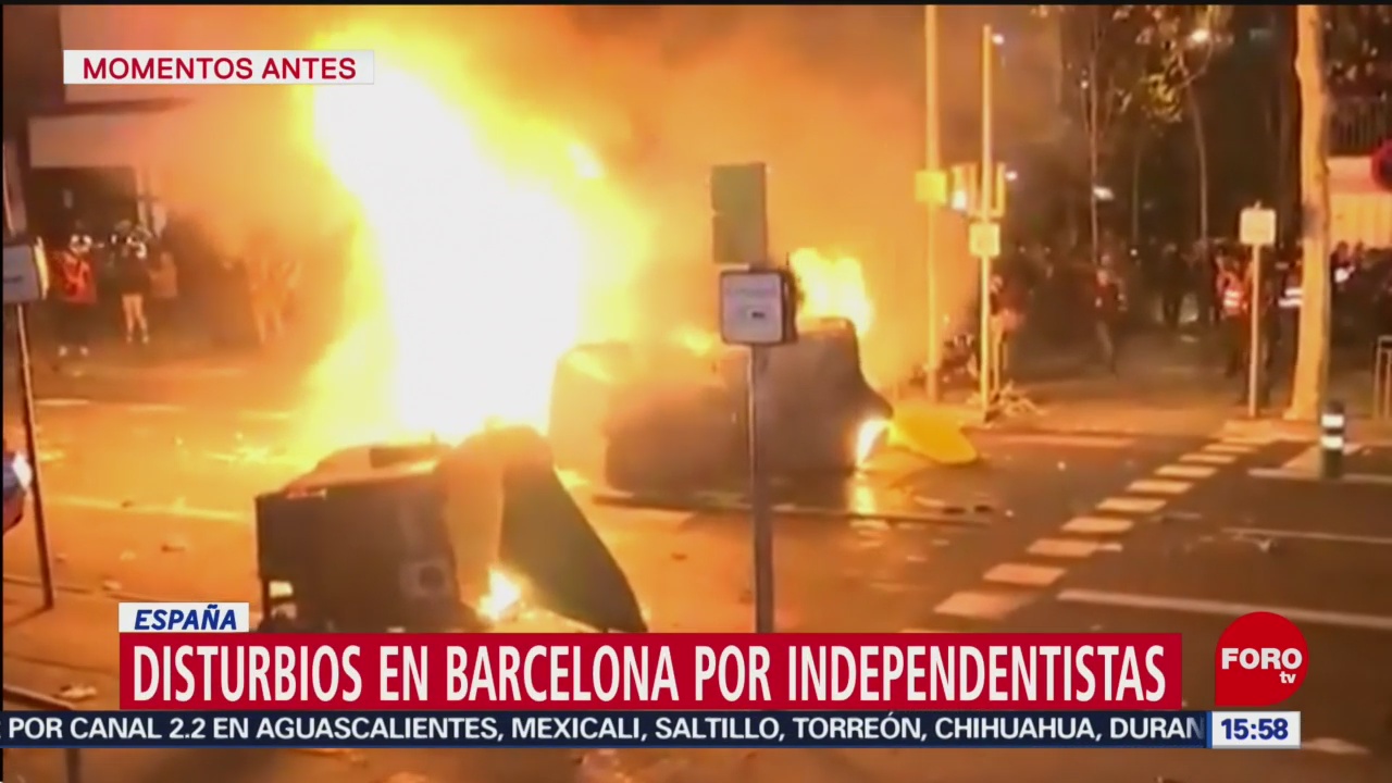 FOTO: disturbios afuera del estadio camp nou en espana dejan 21 heridos
