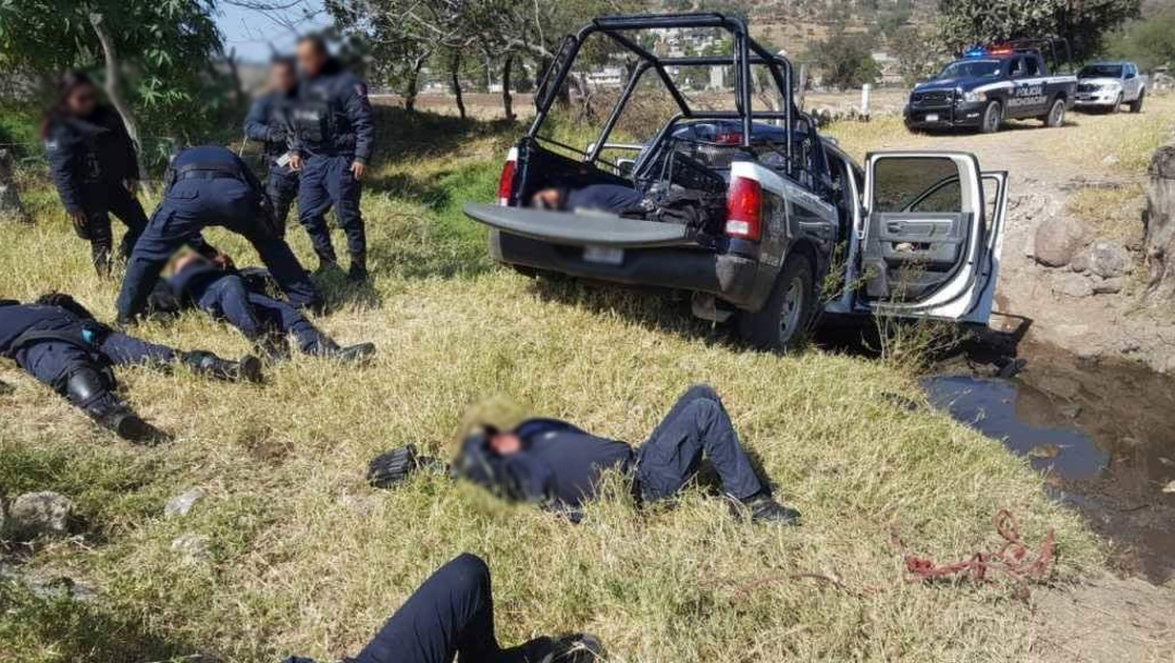 Foto: Muere policía tras volcadura de patrulla en Michoacán, 14 de diciembre de 2019 (Twitter @PuntoCero_News)