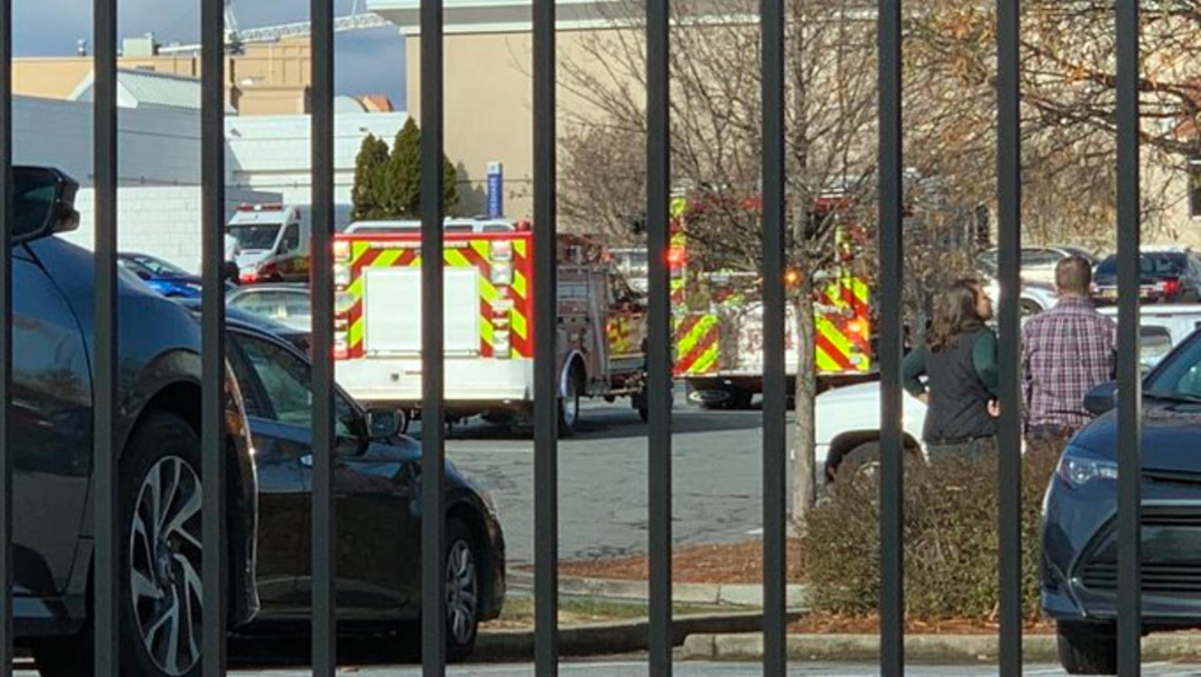 Foto: Reportan tiroteo dentro centro comercial en Atlanta, 14 de diciembre de 2019 (Twitter @cobbcountygovt)