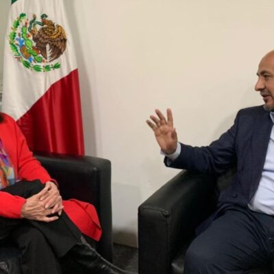 Embajadora de México expulsada de Bolivia llega a la CDMX