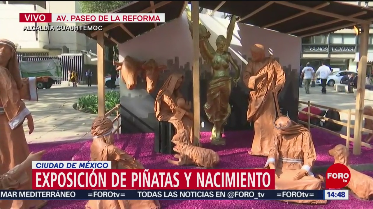 FOTO: Exhiben Piñatas Nacimientos Reforma