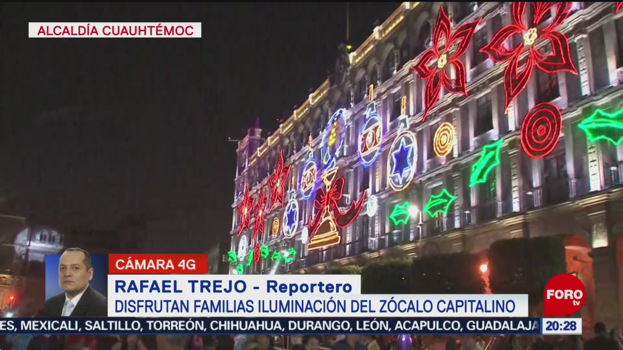 FOTO: Familias disfrutan iluminación navideña del Centro Histórico, 7 diciembre 2019