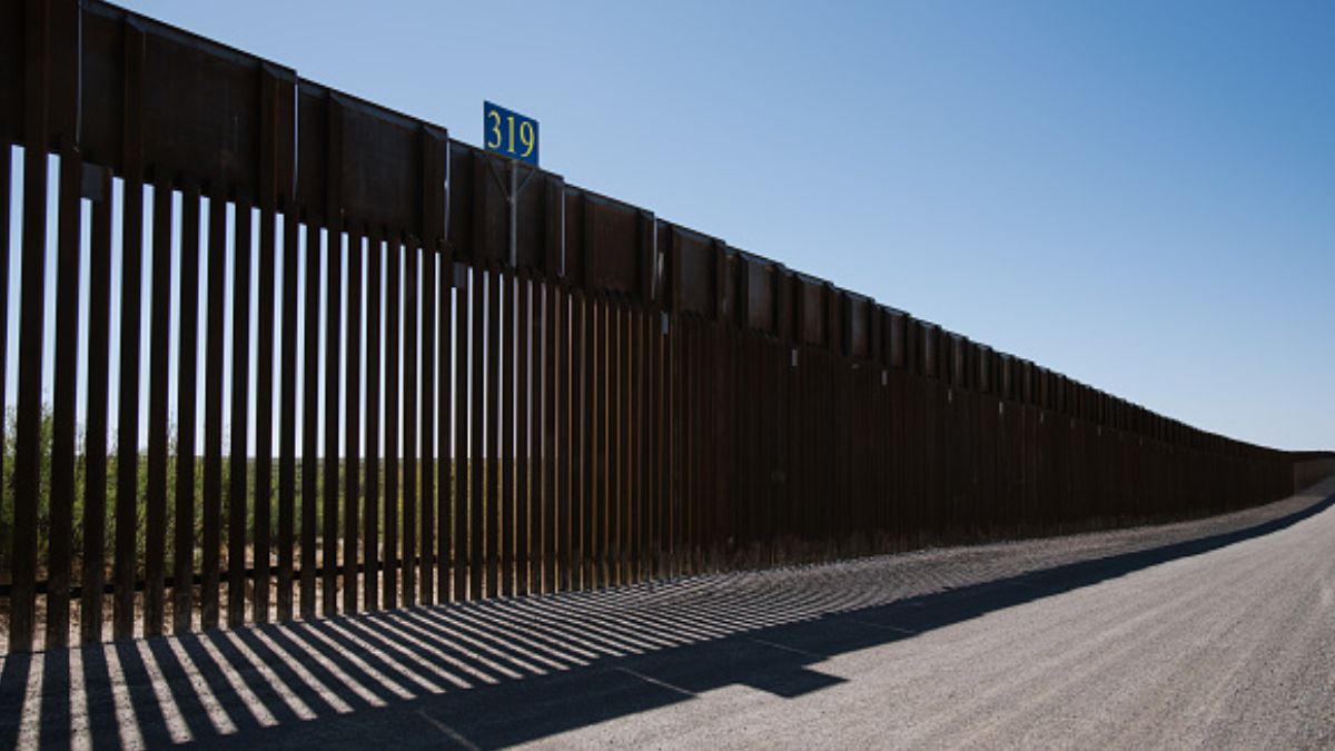 Foto: Valla fronteriza entre México y Estados Unidos. Getty Images