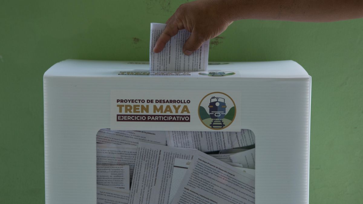 Foto: Una urna de la consulta del Tren Maya. Cuartoscuro