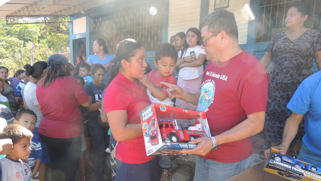 FOTO: Migrantes en EEUU envían juguetes de Navidad a México y Centroamérica, el 24 de diciembre de 2019