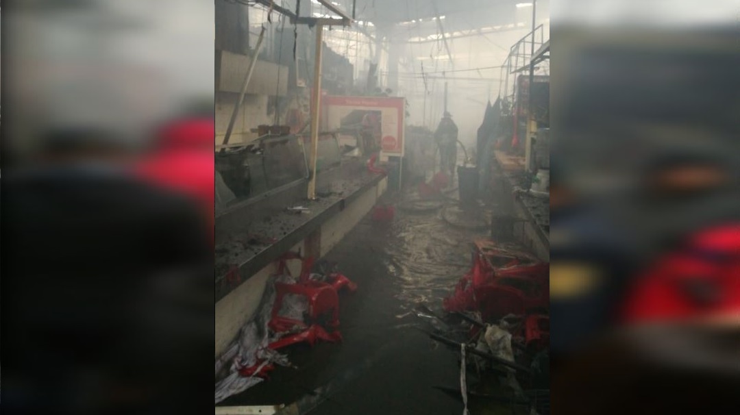 El incendio consumió alrededor de 350 locales del mercado San Cosme, 22 DICIEMBRE 2019