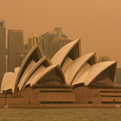 Incendios en Australia cubren Sídney con un denso manto de humo