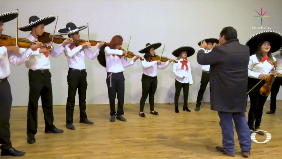 Jóvenes de Camargo, Chihuahua dejan calles y forman mariachi