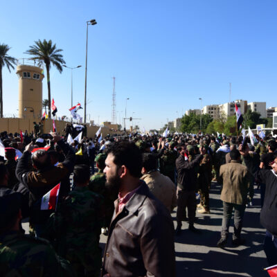 Manifestantes irrumpen en Embajada de EEUU en Bagdad