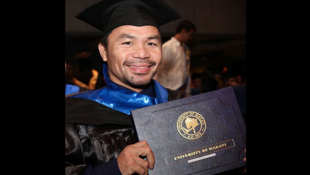 Manny-Pacquiao-diploma-universitaria-ceremonia-graduacion-Instagram