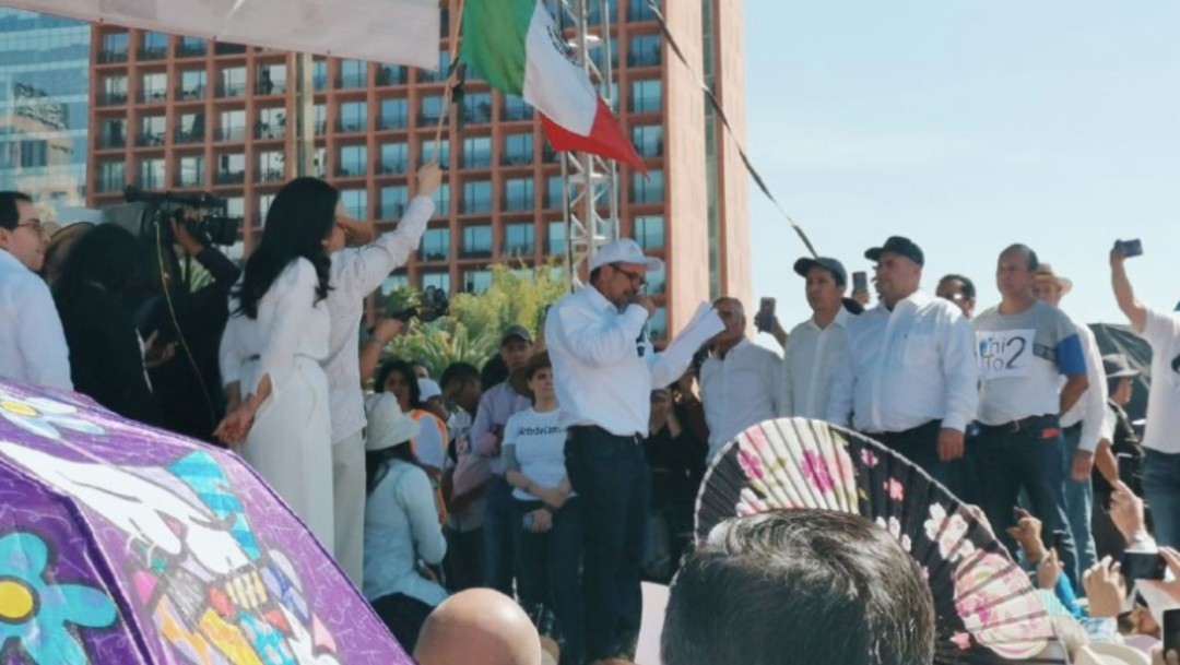 Marchan contra el primer año de gobierno de AMLO. (Mónica Vázquez, Noticieros Televisa)