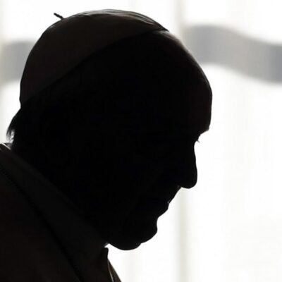 Papa Francisco ordena eliminar secreto pontificio para casos de pederastia