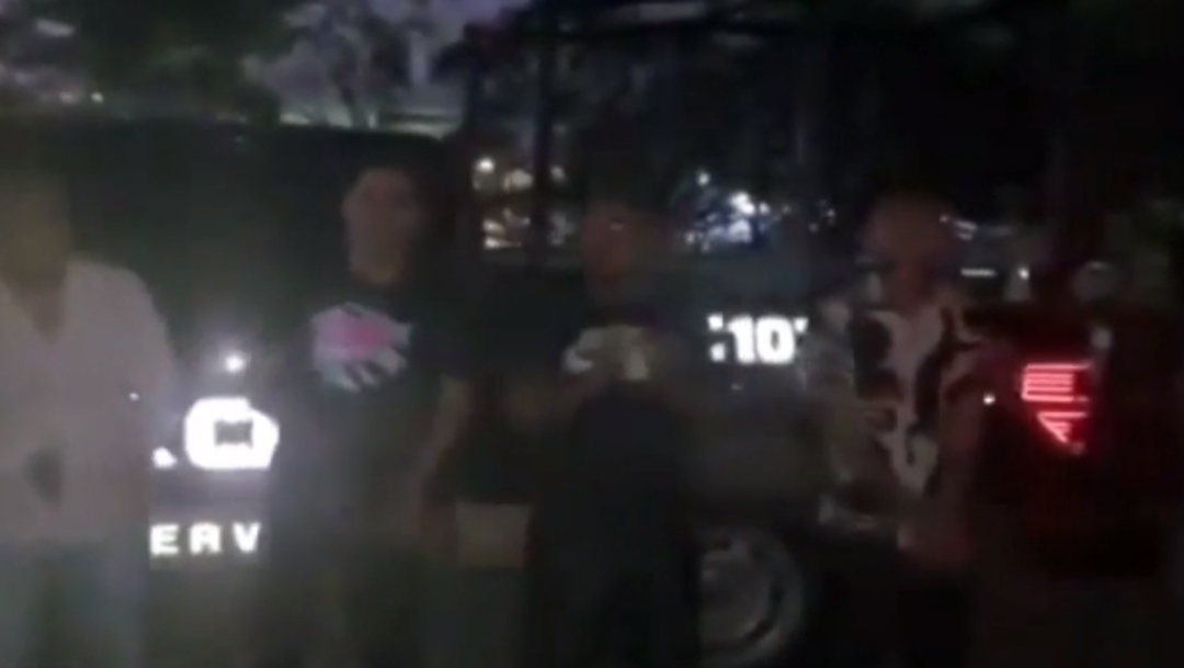 FOTO Video: Policías obligan a detenidos a cantar "Un violador en tu camino" (FOROtv)
