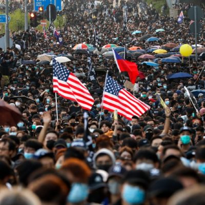 Manifestantes vuelven a las calles de Hong Kong en forma pacífica