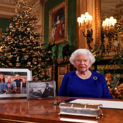 Isabel II hablará del 'camino de baches' del Reino Unido y la familia real en su mensaje de Navidad