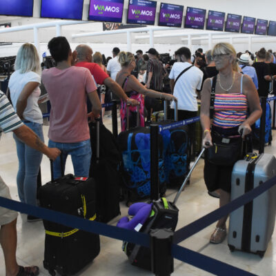 SAT decomisa maleta con 27 Kg de cocaína en Aeropuerto Internacional de Cancún