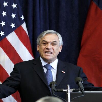 Admiten querella contra Piñera por presuntos delitos de lesa humanidad